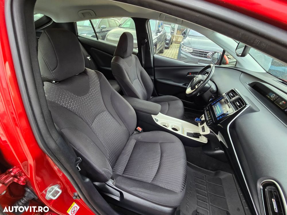 Toyota Prius Hybrid - 9
