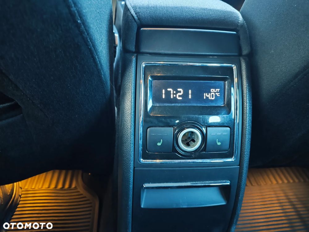 Skoda Superb 2.0 TDI Elegance - 10