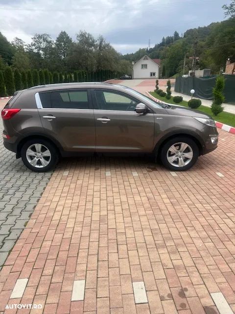 Kia Sportage 2.0 CRDI AWD Spirit - 12