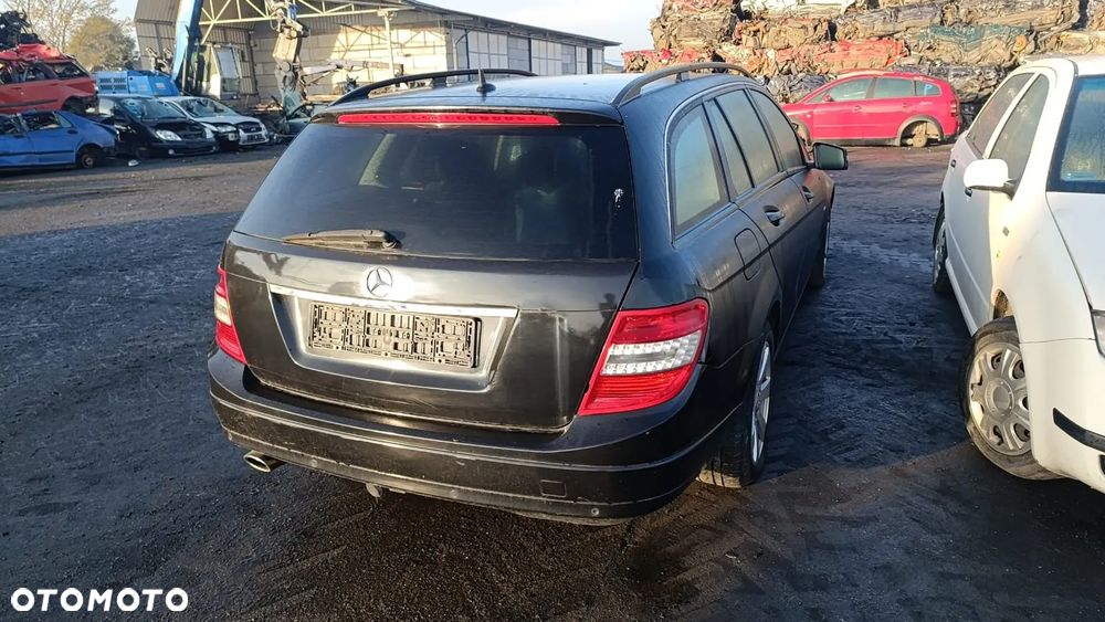 35535 mercedes w204 2010r 2.2 CDI 651.911 170 km na części skrzynia 722646 lakier 197 - 28