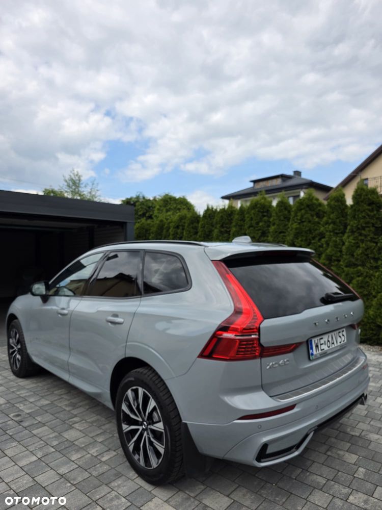 Volvo XC 60 B4 B Plus Dark - 3