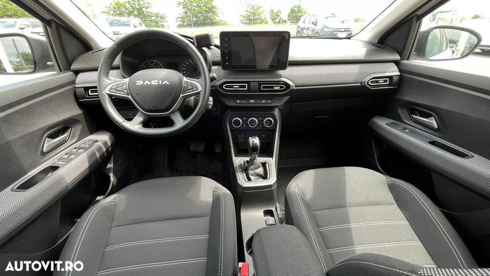 Dacia Logan TCe 90 CVT Journey - 9