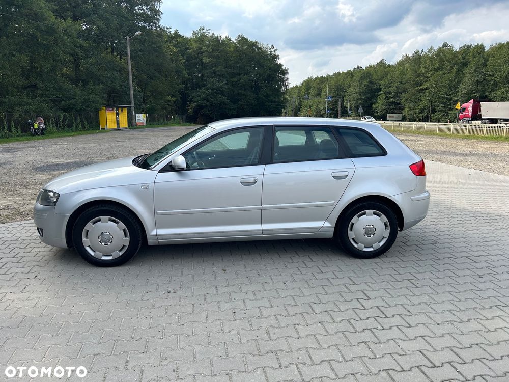 Audi A3 Sportback - 16