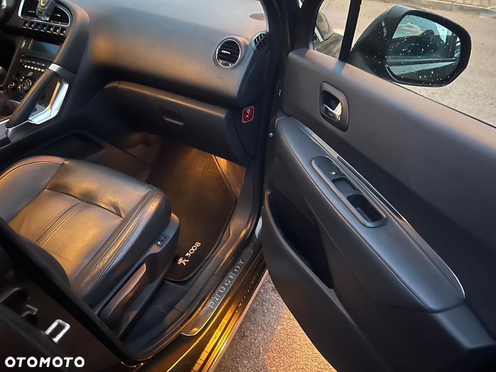 Peugeot 3008 1.6 Premium+ - 19