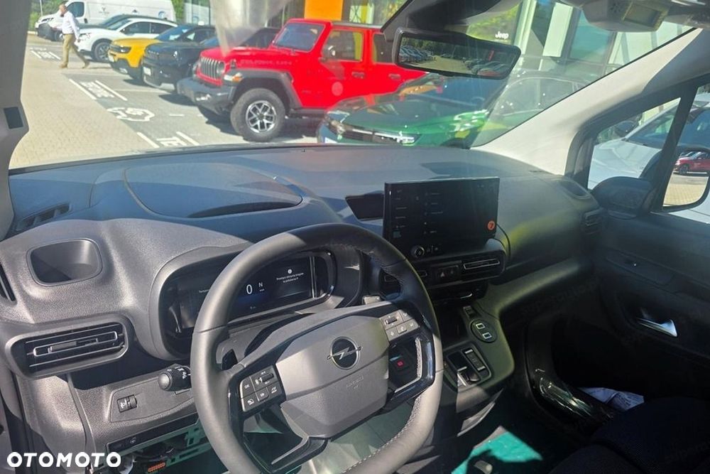 Opel Combo Van L2H1 EAT8 1.5 130KM - 13