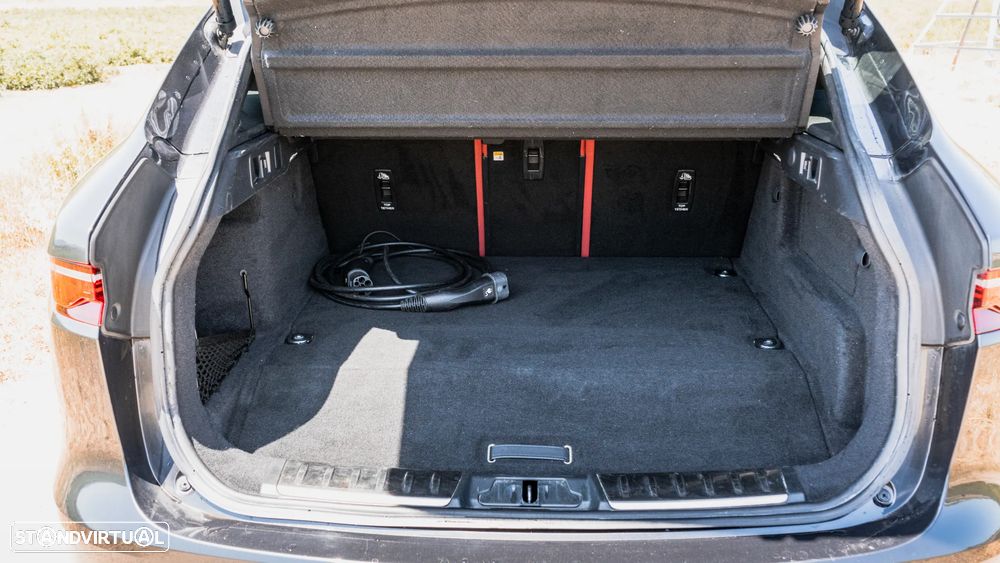 Jaguar F-Pace P400e AWD R-Dynamic HSE - 44