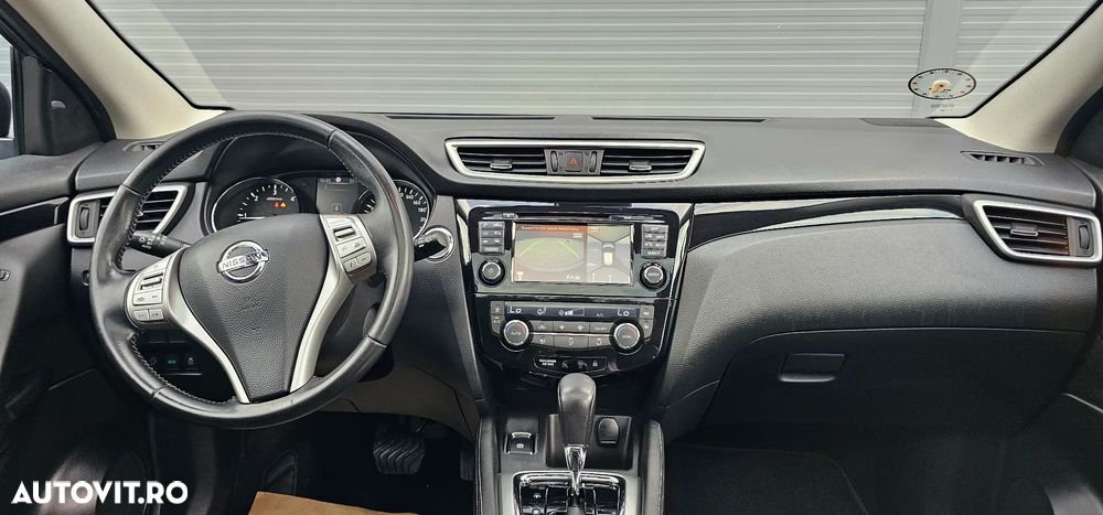 Nissan Qashqai 1.6 DCI Xtronic TEKNA - 17