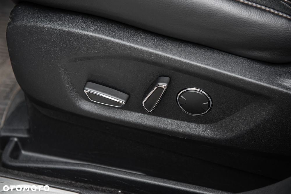 Ford Edge 2.0 TDCi Bi-Turbo 4x4 Titanium - 18