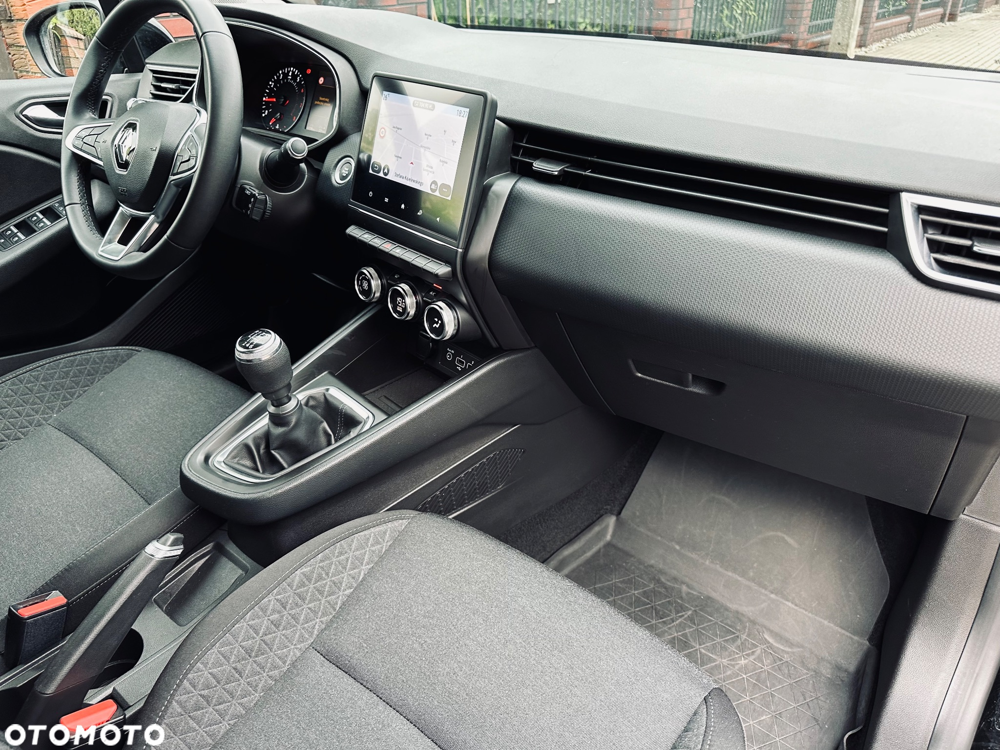 Renault Clio - 18