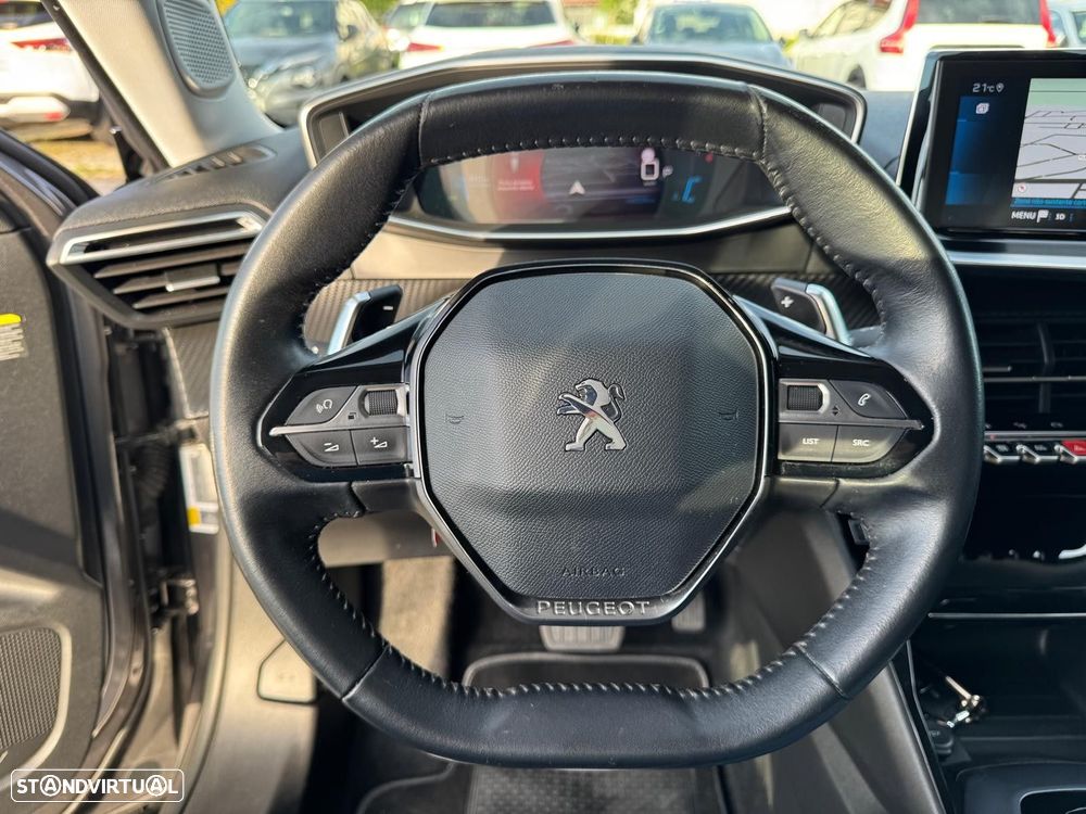 Peugeot 2008 1.2 PureTech Allure EAT8 - 20