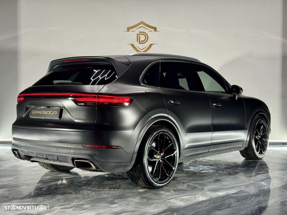 Porsche Cayenne E-Hybrid - 4