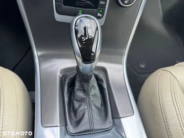 Volvo XC 60 - 16