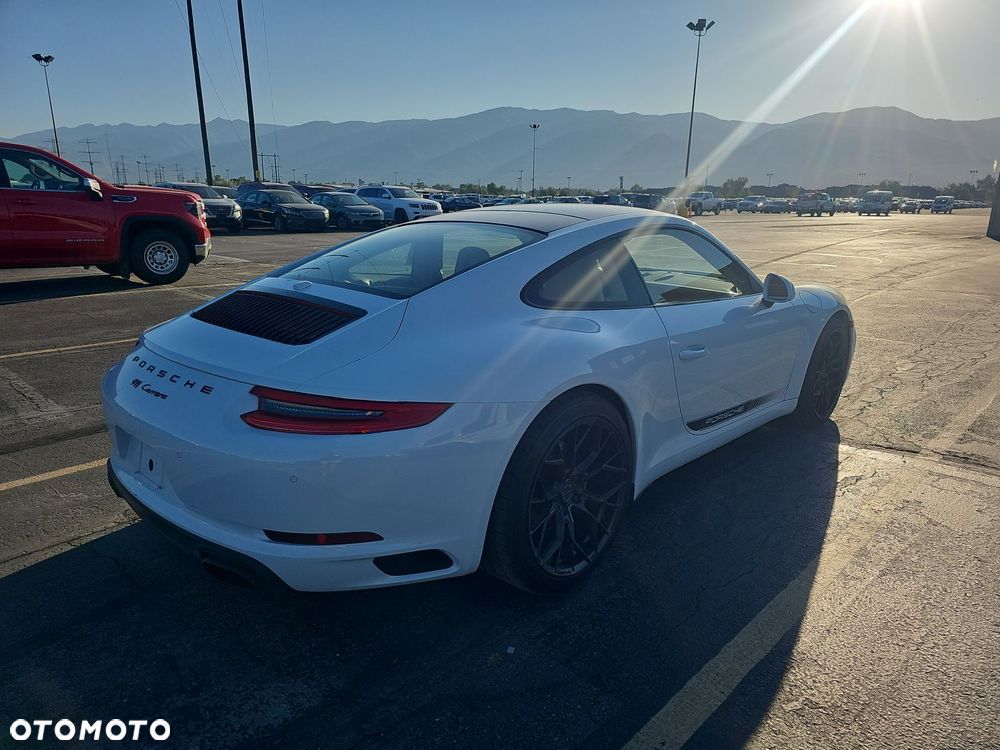 Porsche 911 Carrera PDK - 3