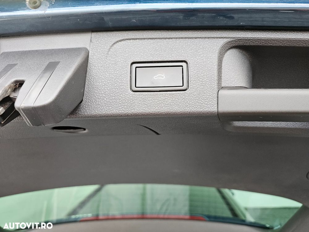 Volkswagen Passat 2.0 TDI SCR DSG Business - 38