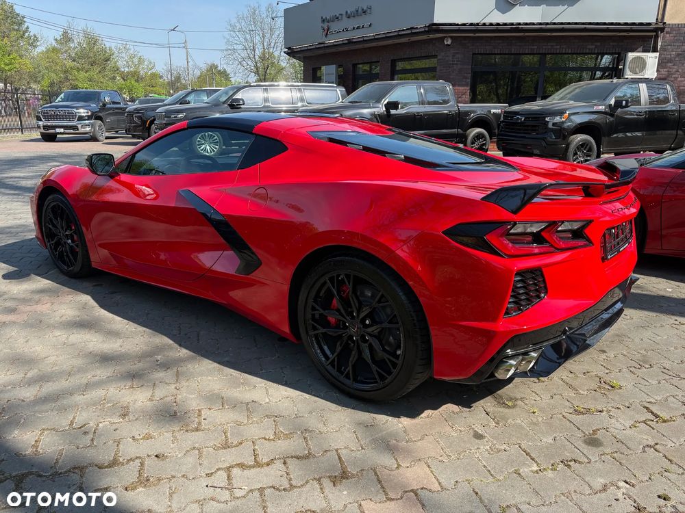 Chevrolet Corvette - 11