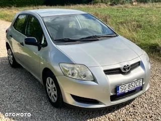 Toyota Auris 1.4 D-4D Terra - 8
