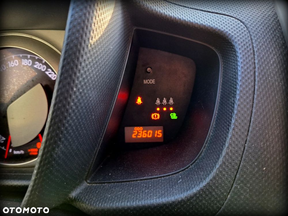 Toyota Urban Cruiser 1.33 4x2 Town - 10