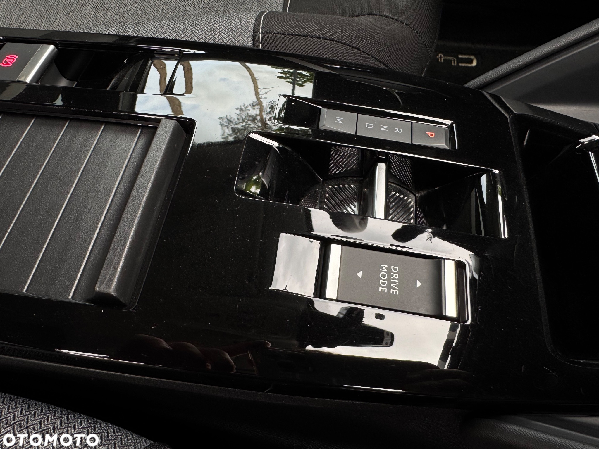 Citroën C4 PureTech 130 Stop&Start EAT8 SHINE - 33