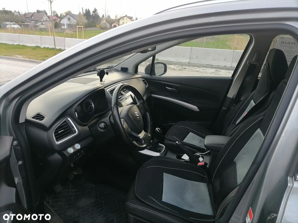 Suzuki S-Cross - 10