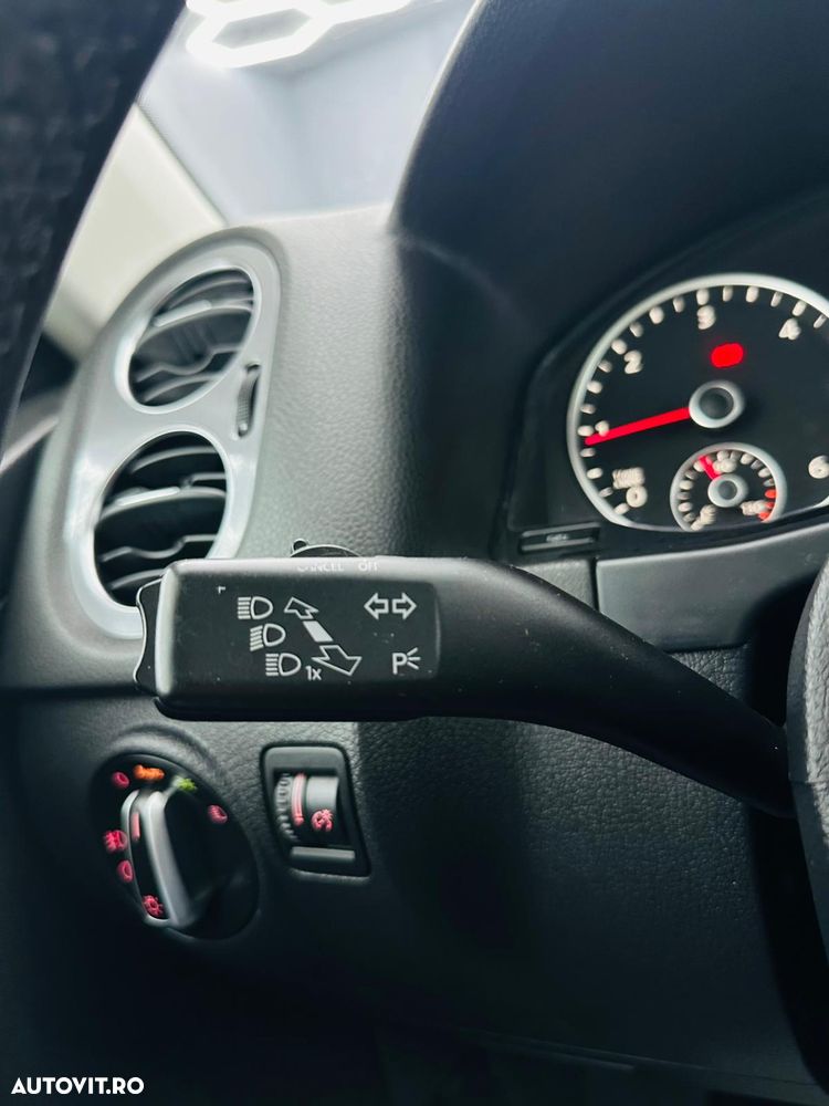 Volkswagen Tiguan 2.0 TDI DPF BlueMotion Technology Cup Sport & Style - 28