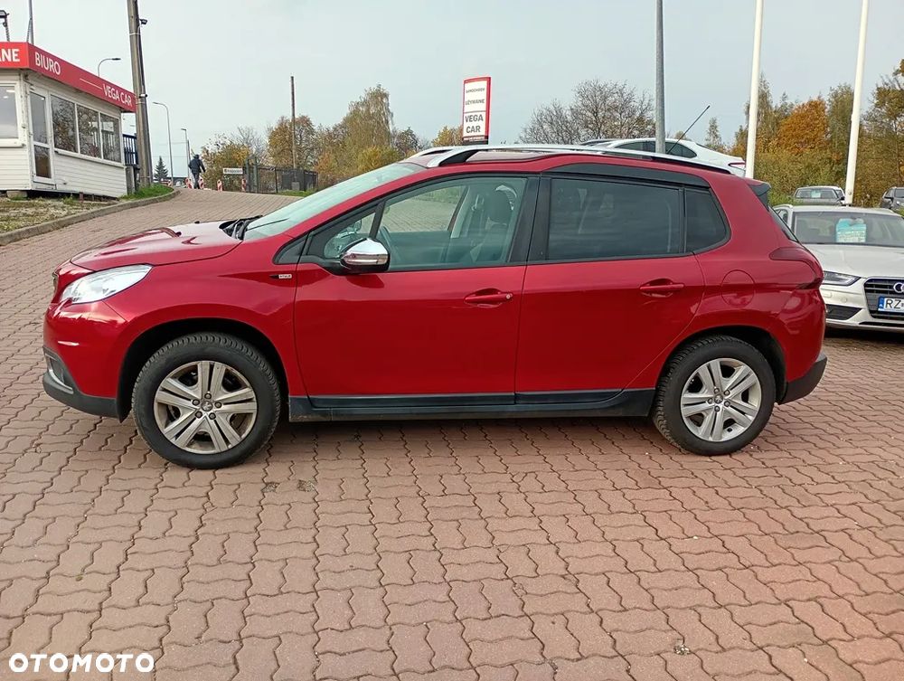 Peugeot 2008 1.2 Pure Tech Style S&S - 4