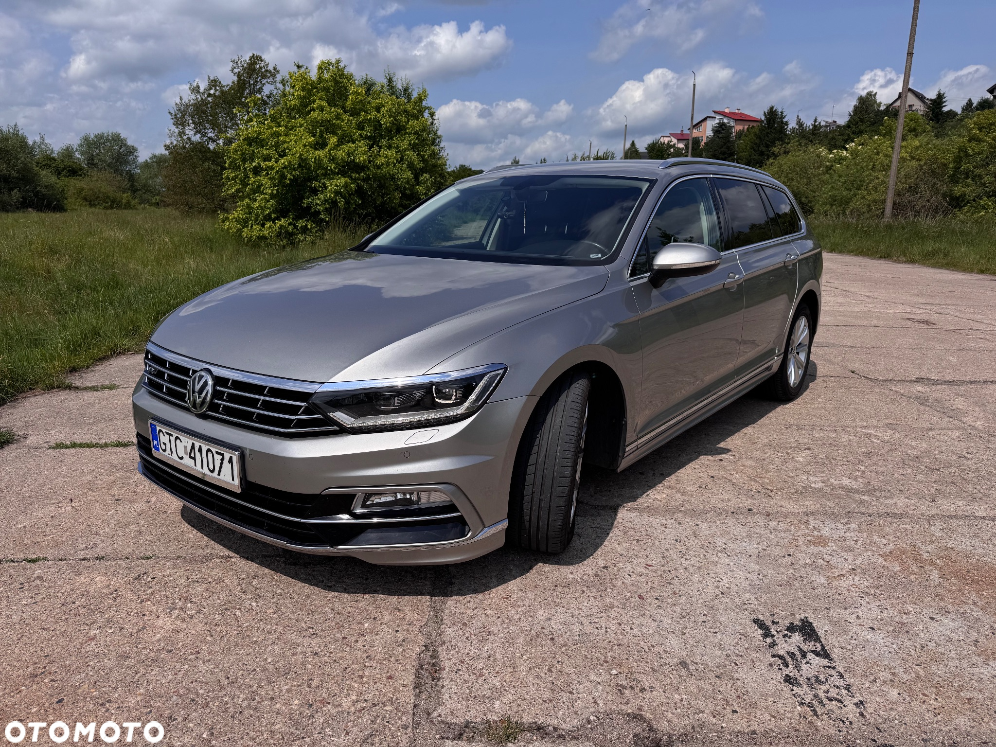 Volkswagen Passat - 4