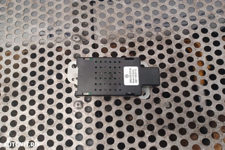 Amplificator antena radio 5M0035570B Volkswagen VW Golf 6  [din 2008 pana  2015] seria Plus minivan - 1