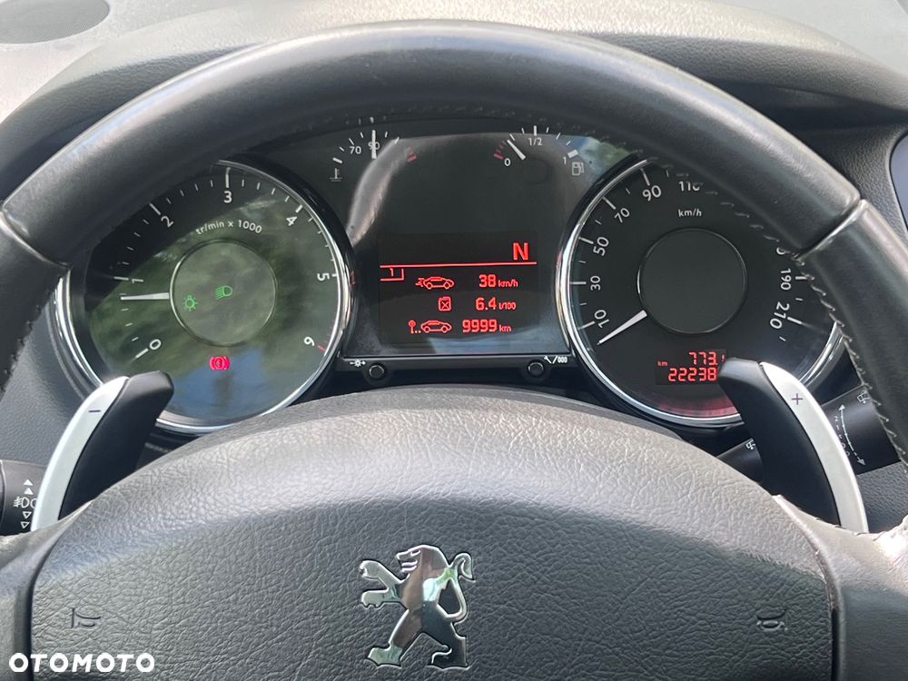 Peugeot 5008 HDI FAP 110 EGS6 Business-Line - 24