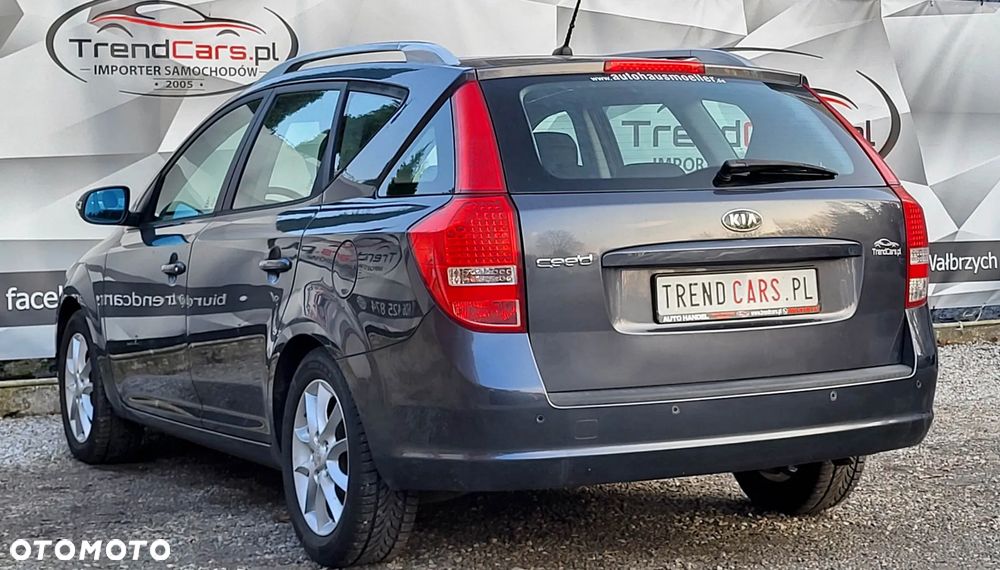 Kia Ceed 1.6 CVVT Dream-Team Edition - 30