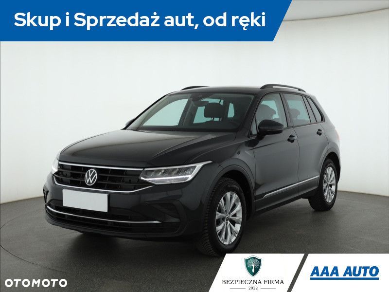 Volkswagen Tiguan - 3