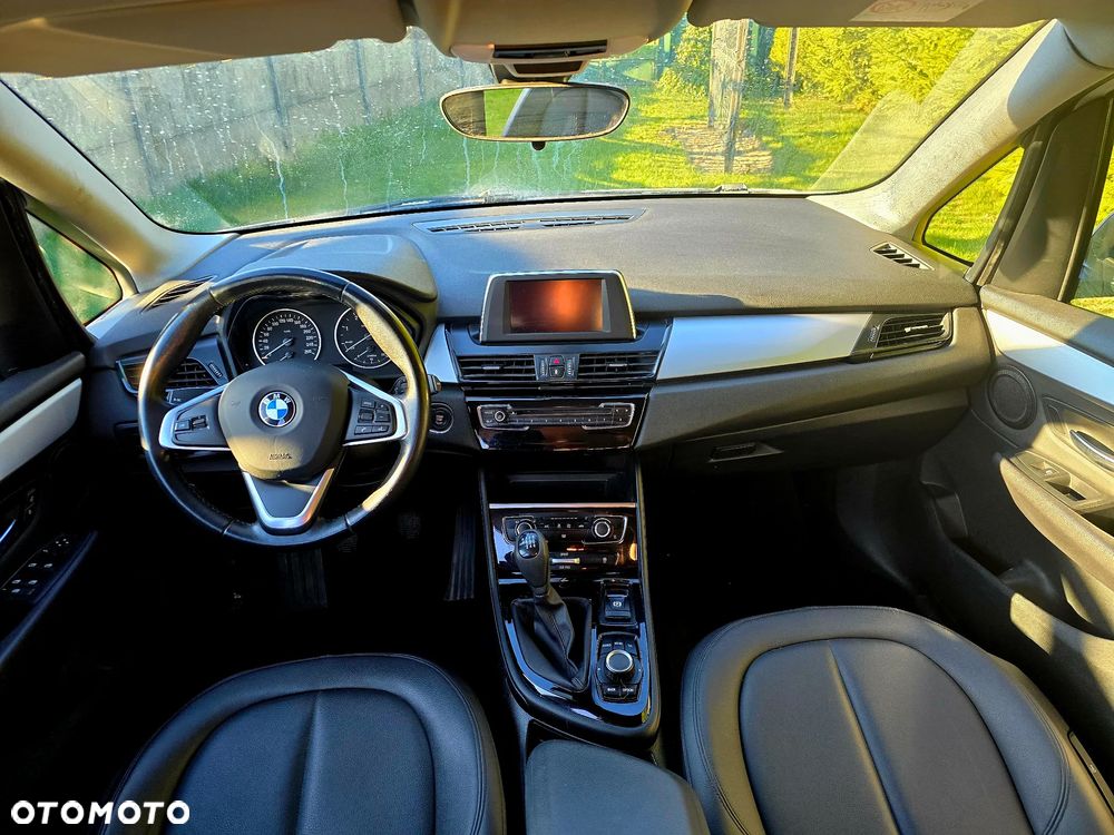 BMW Seria 2 216d - 26