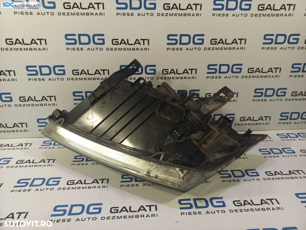 Far Dreapta EUROPA FARA Xenon Ford Focus 2 NFL Non Facelift 2004 - 2008 [L1716] - 4