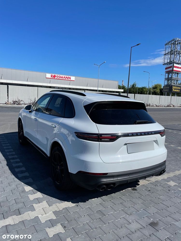 Porsche Cayenne Standard - 3