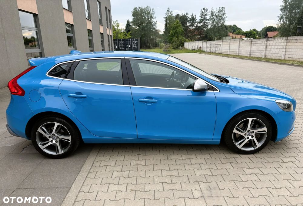 Volvo V40 D4 Drive-E R-Design Kinetic - 11