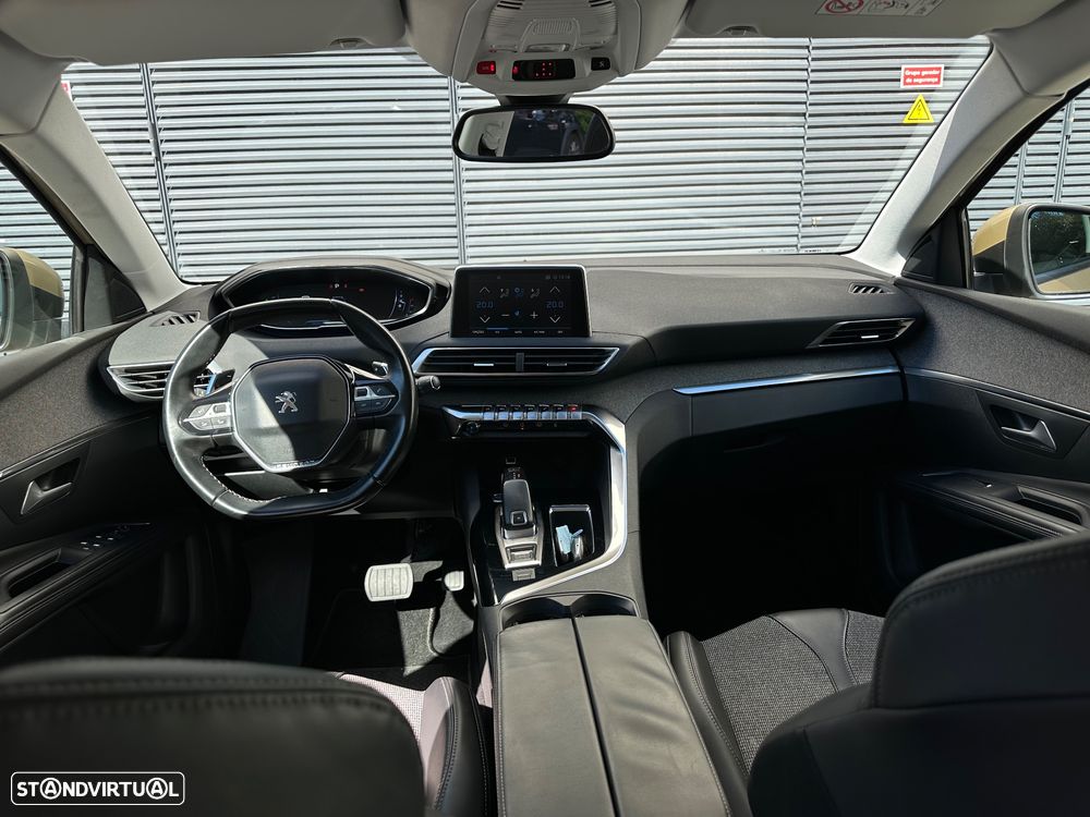 Peugeot 5008 1.2 PureTech Allure EAT8 - 15