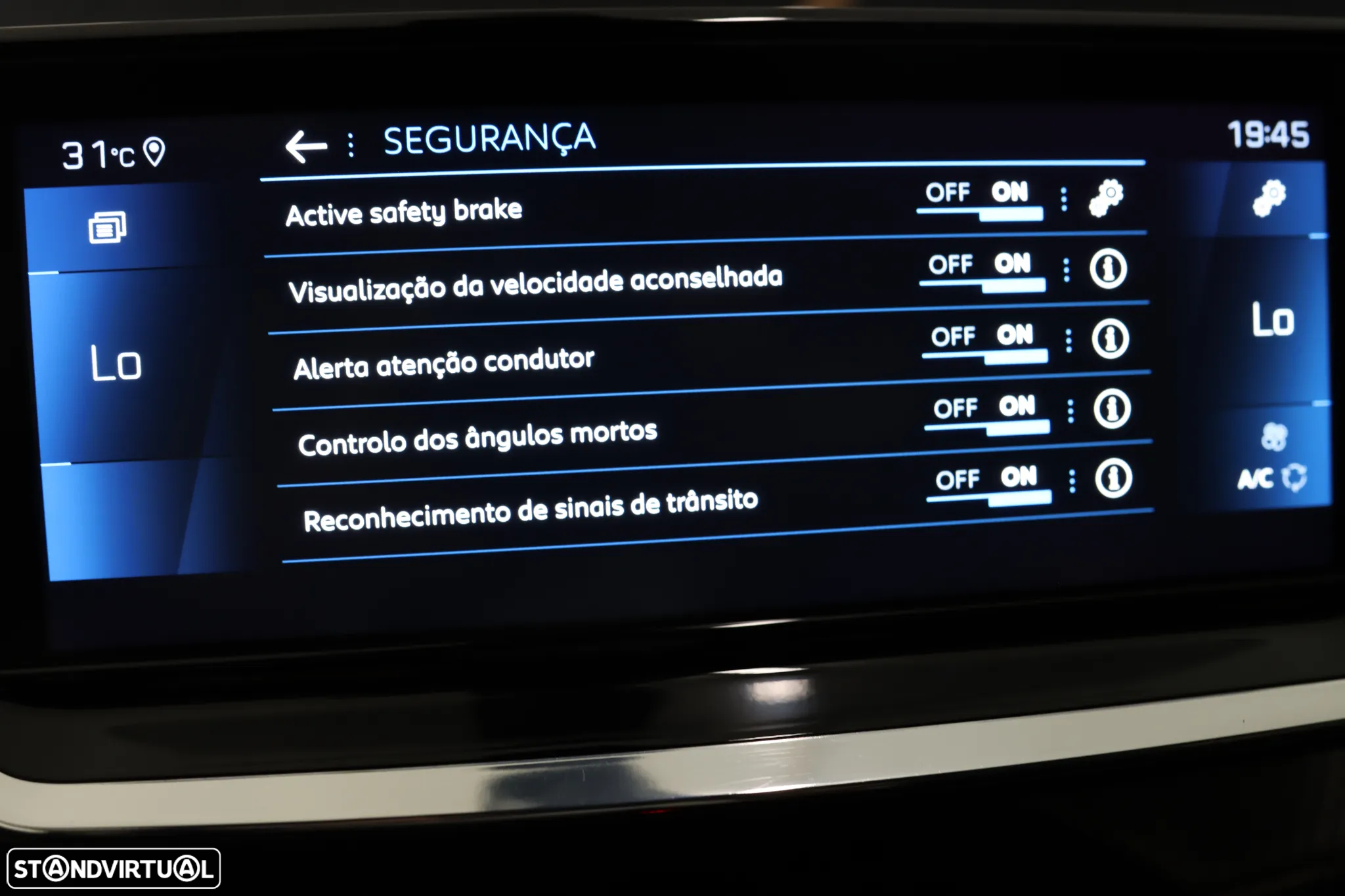 Peugeot 2008 PureTech 130 EAT8 GT - 30