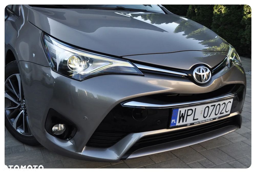 Toyota Avensis Touring Sports 1.8 Multidrive S Business Edition - 13