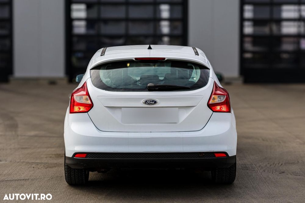 Ford Focus - 10