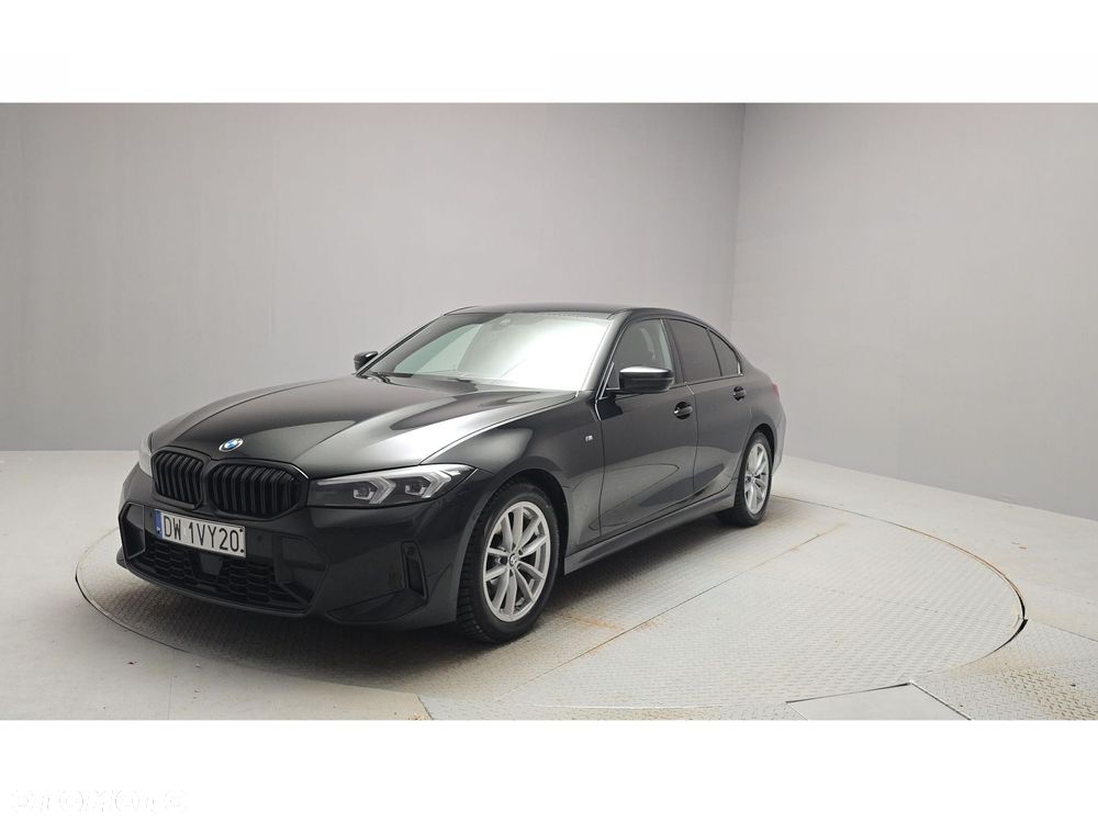 BMW Seria 3 320d xDrive mHEV M Sport - 8