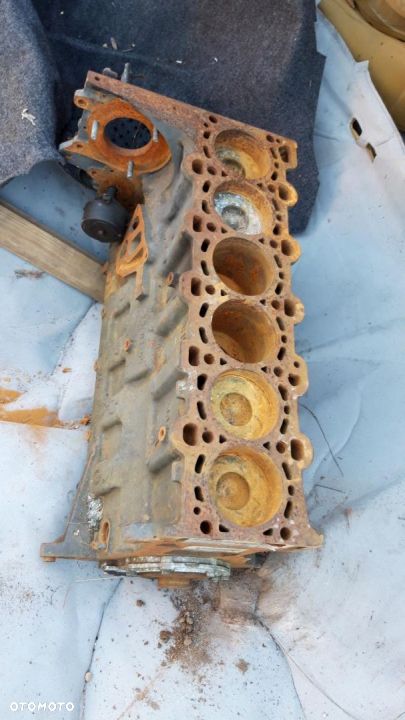 BMW e30 3.0 TDI  blok silnika pod stolik na  CZESCI silnik - 1