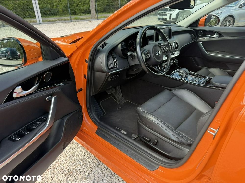 Kia Stinger - 8