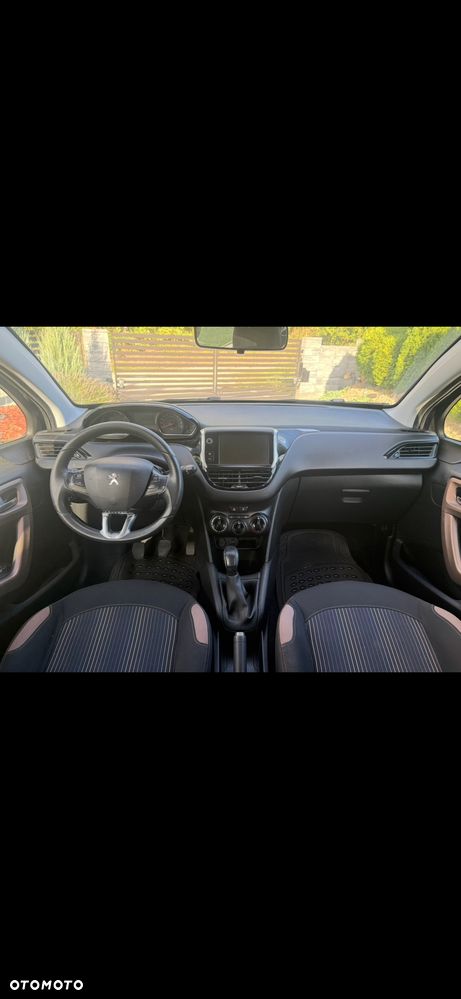 Peugeot 208 - 7