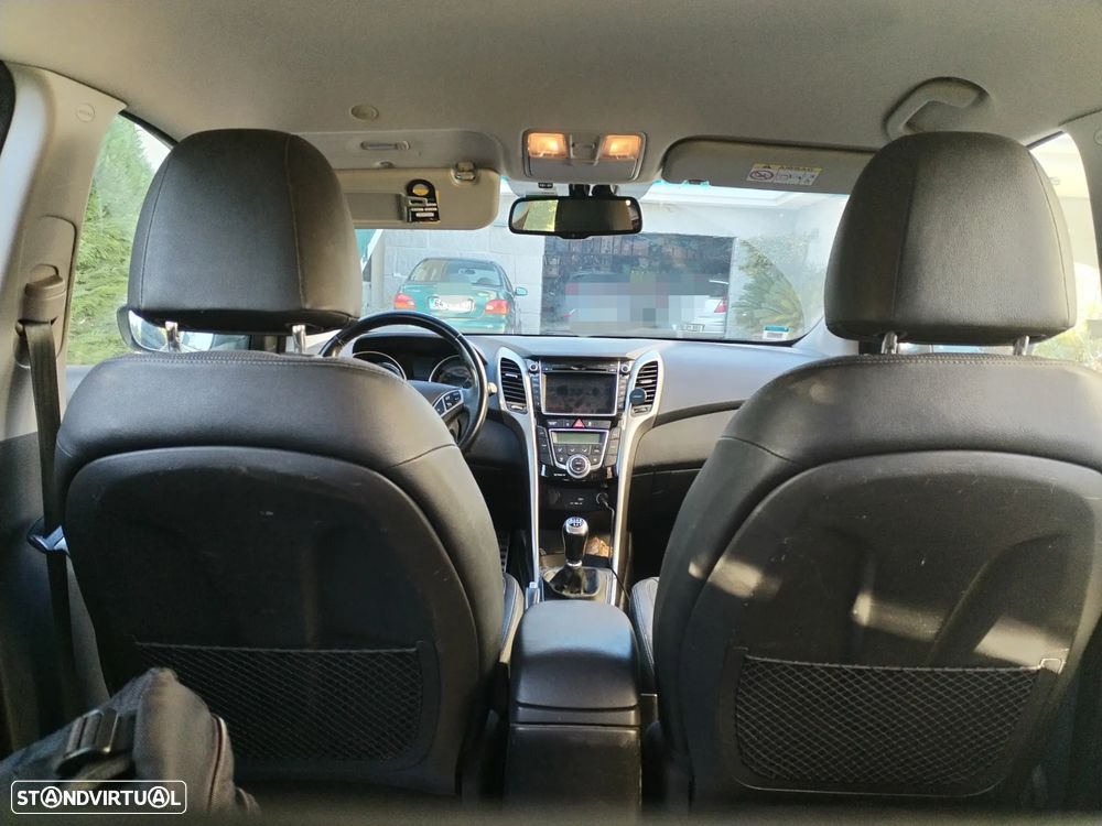 Hyundai i30 1.6 CRDI Blue Style+Navi - 3