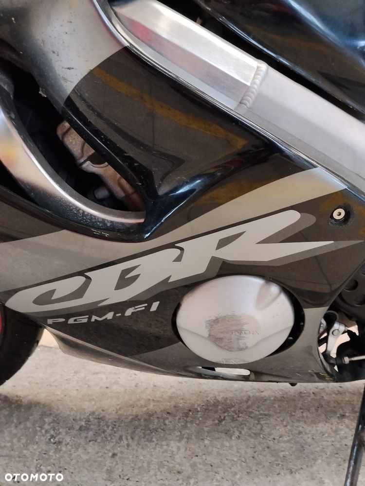 Honda CBR - 9