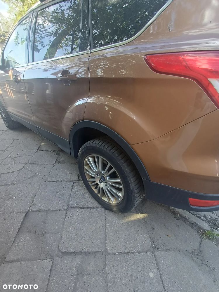 Ford Kuga - 11