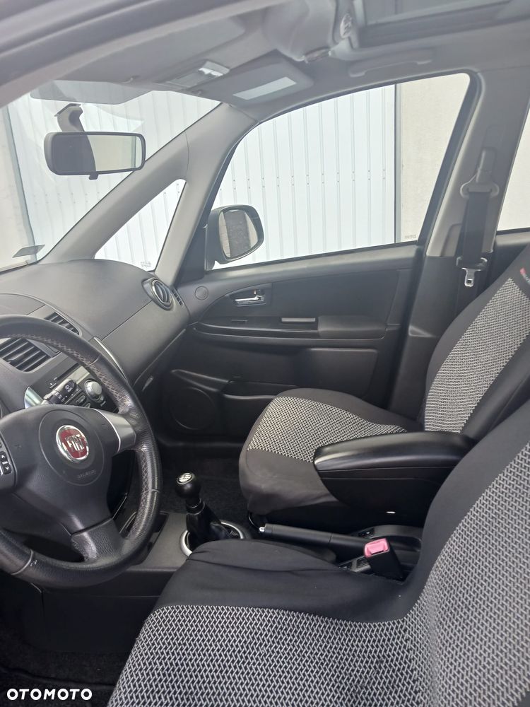 Fiat Sedici 1.6 16V 4x2 Emotion - 8