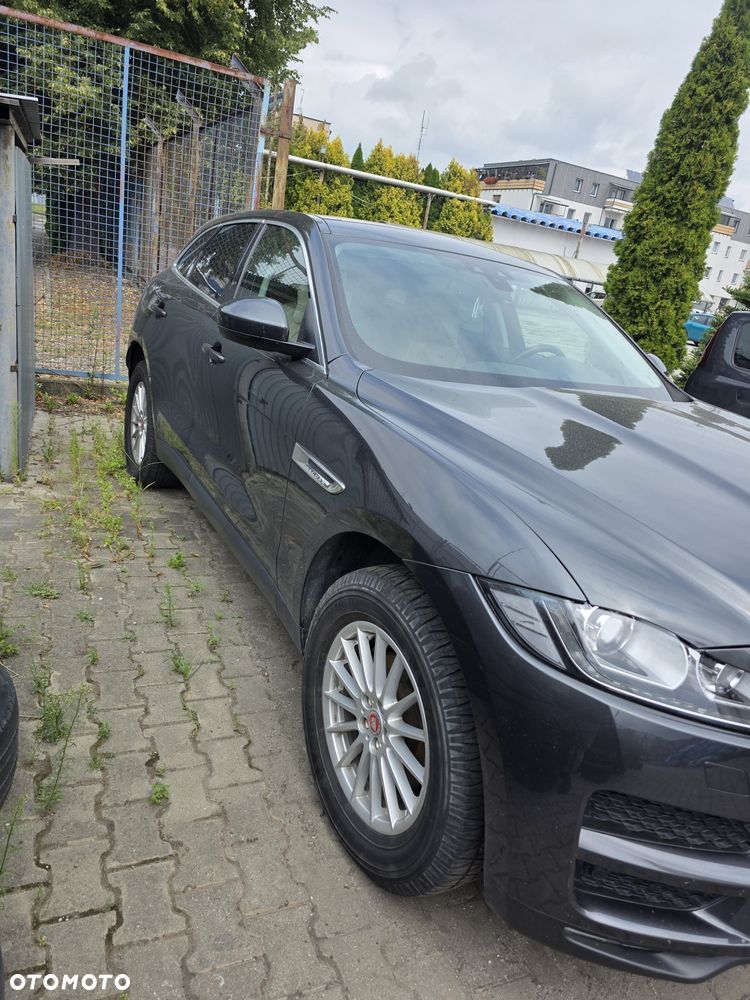 Jaguar F-Pace 2.0 i4D AWD Prestige - 3