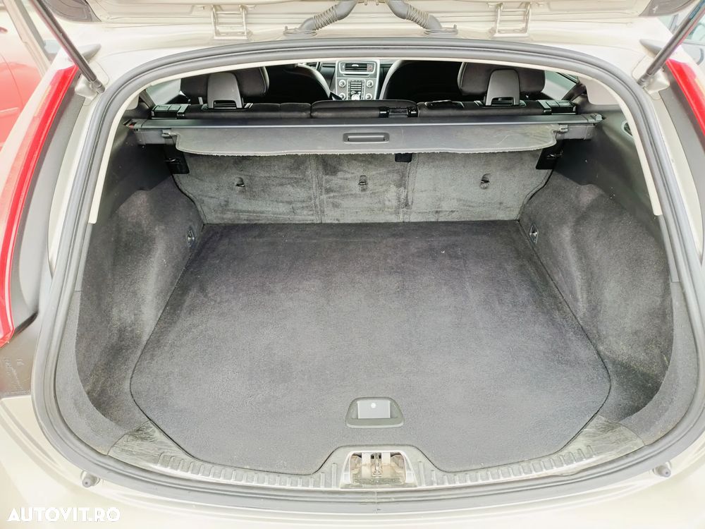 Volvo V60 D2 Geartronic Momentum - 7