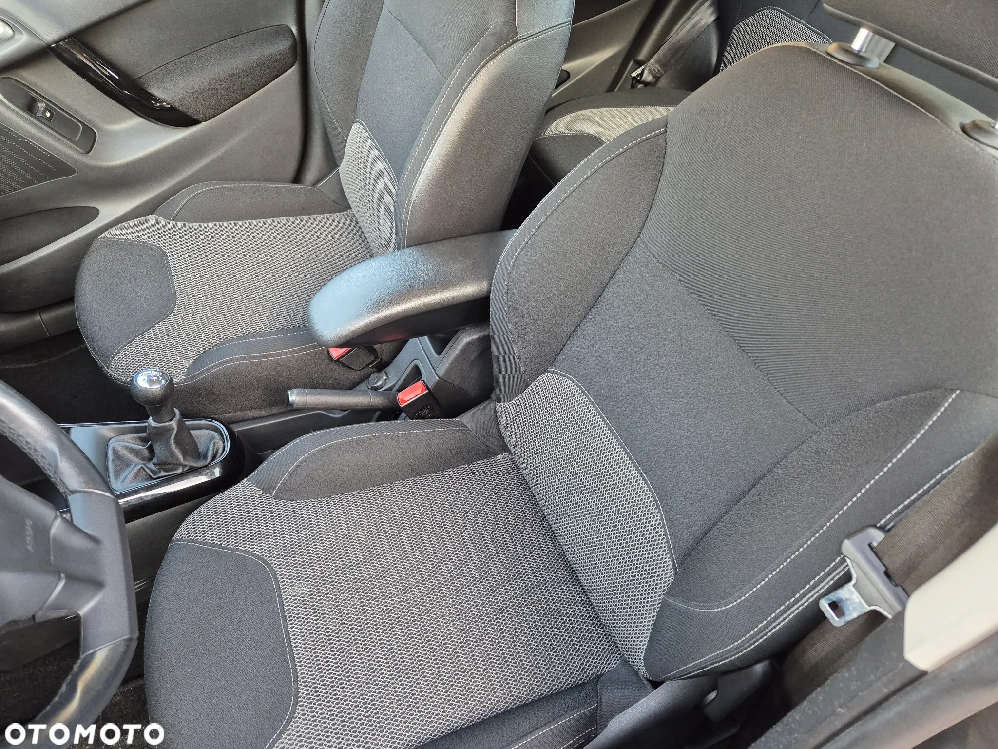 Citroën C3 1.2 PureTech GPF Live - 26