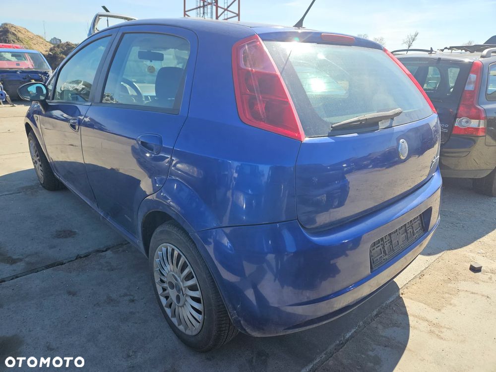 Klapa bagażnika zderzak tylny Fiat Grande Punto 2006r 5d 599/A 599 A - 2